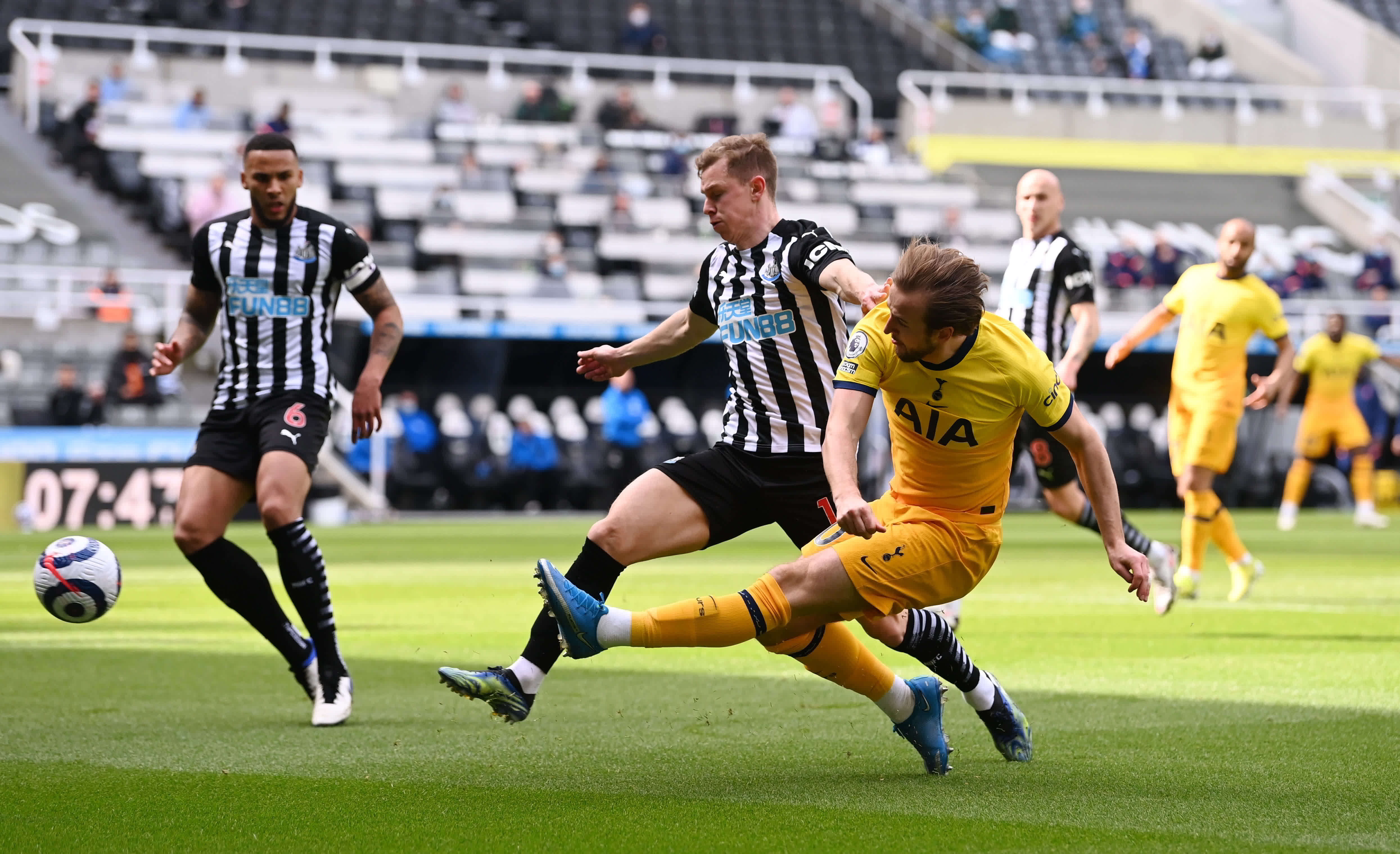 代足球转会 代足球转会